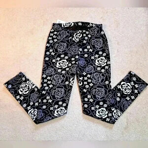 ❤️ Just Cozy Leggings Black White Pattern Lined One Size Fits Most